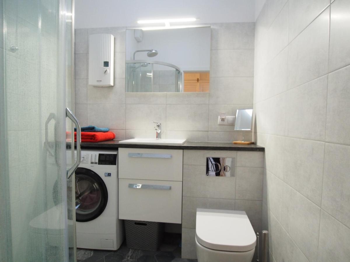 Grand-Tourist Apartment - Gold กดัญสก์ ภายนอก รูปภาพ